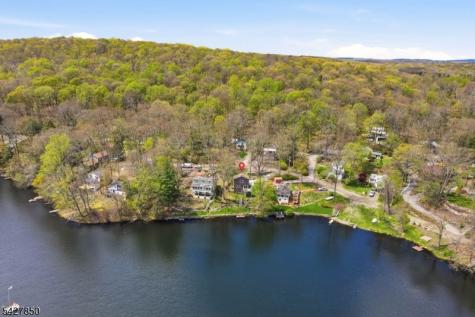 51 Goldfinch Lane West Milford NJ 07421