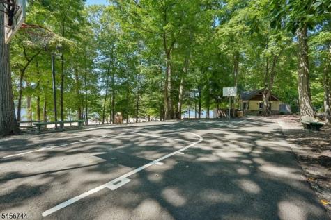 3 Orchard Road Kinnelon NJ 07405