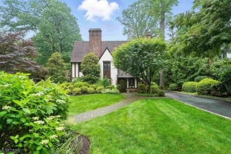 15 Wayside Place Montclair NJ 07042