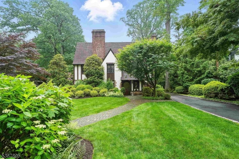 15 Wayside Place Montclair NJ 07042