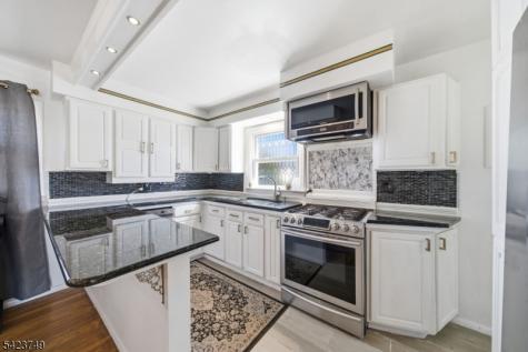 105 N 13th Street Kenilworth NJ 07033