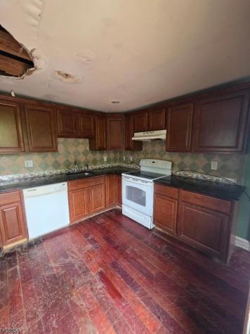 11 Oak Street Wanaque NJ 07420