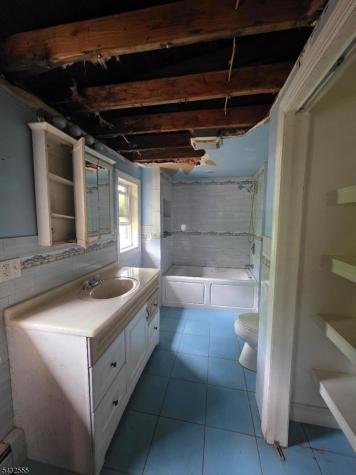 11 Oak Street Wanaque NJ 07420