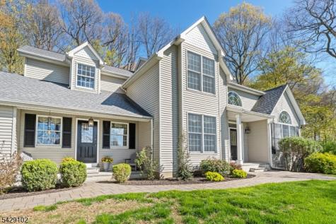 16 Yorkshire Drive Washington NJ 07840