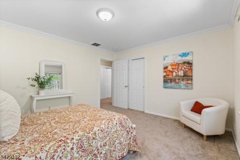 16 Yorkshire Drive Washington NJ 07840