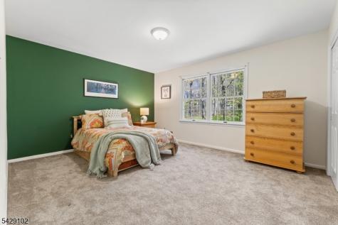 16 Yorkshire Drive Washington NJ 07840