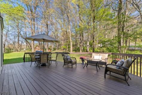 16 Yorkshire Drive Washington NJ 07840