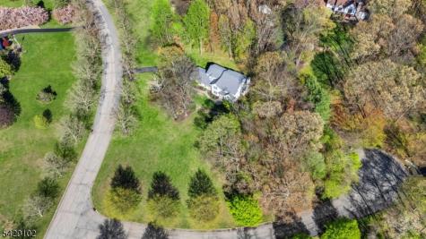 16 Yorkshire Drive Washington NJ 07840