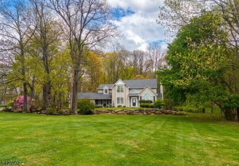 16 Yorkshire Drive Washington NJ 07840