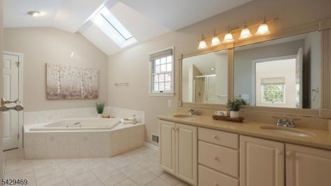 2 Raddel Court Hillsborough NJ 08844