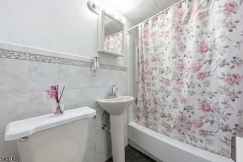161 South Parkway Clifton NJ 07014
