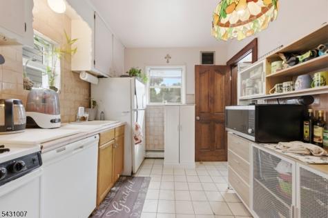 161 South Parkway Clifton NJ 07014