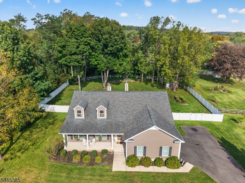 9 Glory Road Clinton NJ 08833
