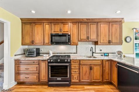 11 Mary Place Pequannock NJ 07440