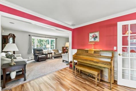 11 Mary Place Pequannock NJ 07440