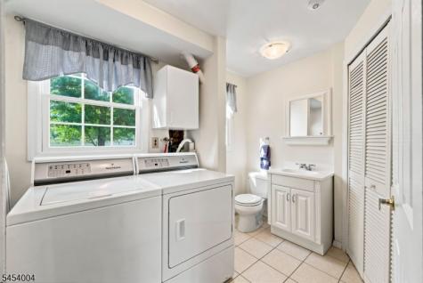 11 Mary Place Pequannock NJ 07440