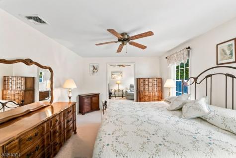 11 Mary Place Pequannock NJ 07440
