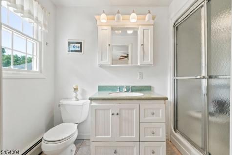11 Mary Place Pequannock NJ 07440