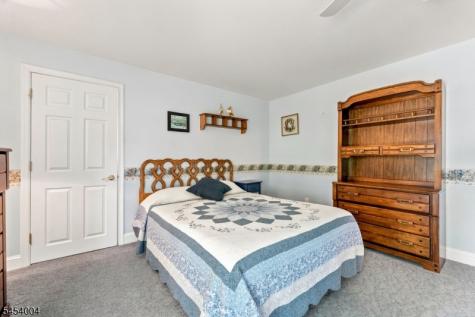 11 Mary Place Pequannock NJ 07440