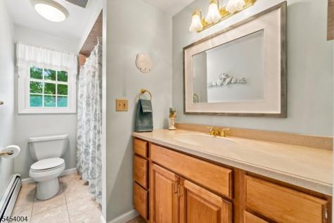 11 Mary Place Pequannock NJ 07440