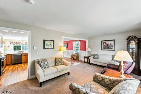 11 Mary Place Pequannock NJ 07440
