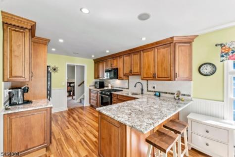 11 Mary Place Pequannock NJ 07440