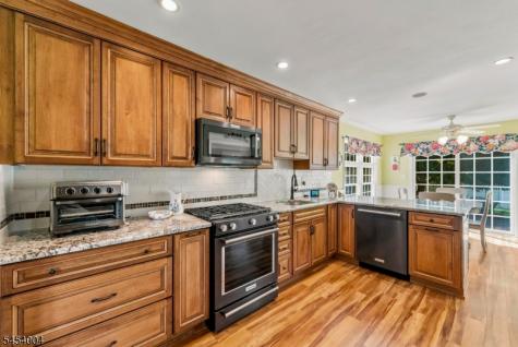 11 Mary Place Pequannock NJ 07440