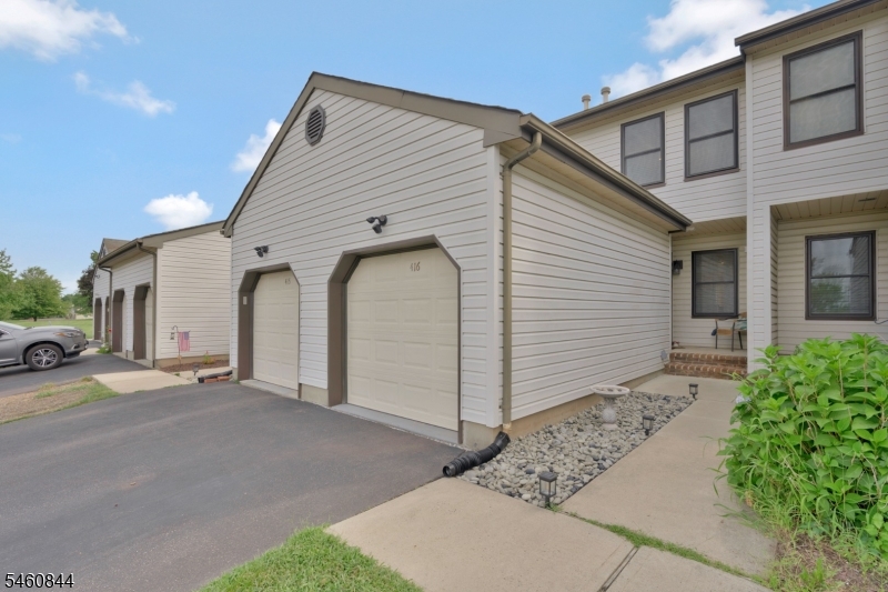 416 Willow Court Raritan NJ 08822