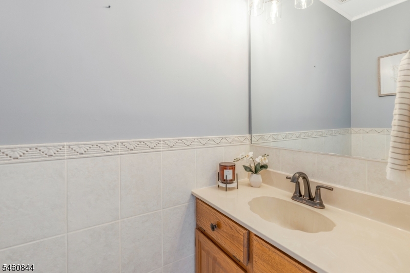 416 Willow Court Raritan NJ 08822