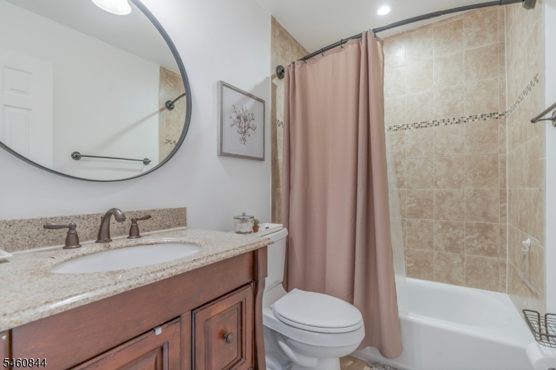 416 Willow Court Raritan NJ 08822