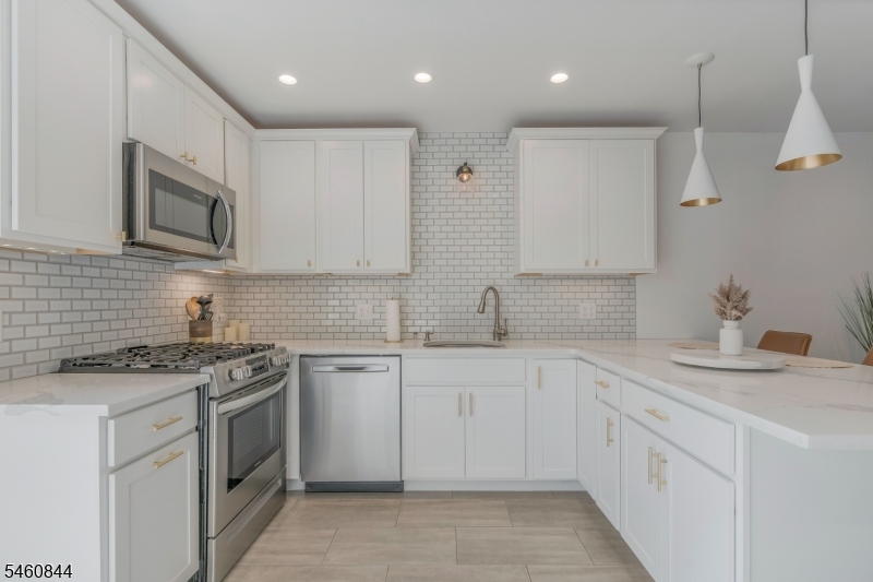 416 Willow Court Raritan NJ 08822