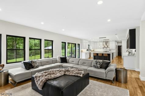 49 Upper Drive Watchung NJ 07069