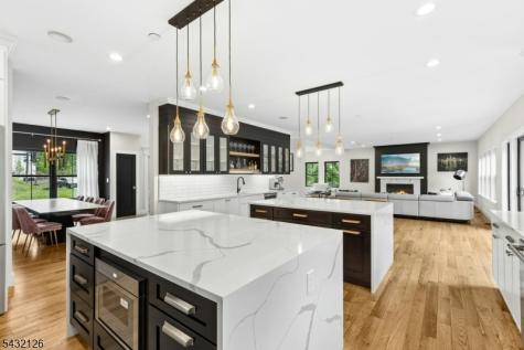 49 Upper Drive Watchung NJ 07069