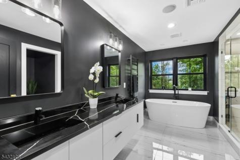 49 Upper Drive Watchung NJ 07069