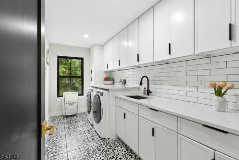 49 Upper Drive Watchung NJ 07069