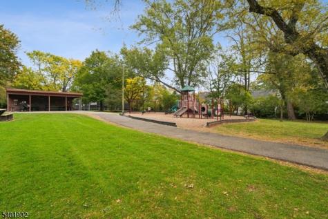 448 Ridgewood Road Maplewood NJ 07040