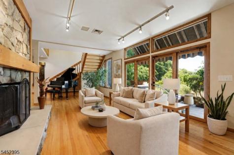 738 Ridge Road Kinnelon NJ 07405