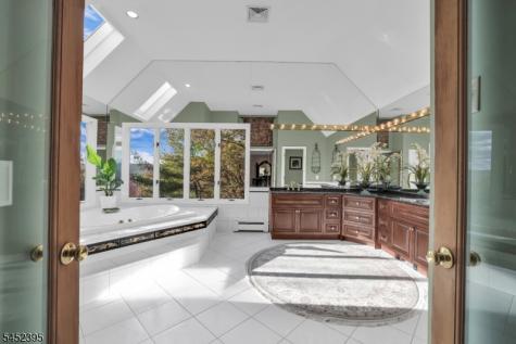 738 Ridge Road Kinnelon NJ 07405