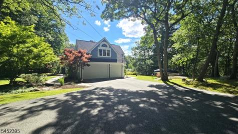 738 Ridge Road Kinnelon NJ 07405