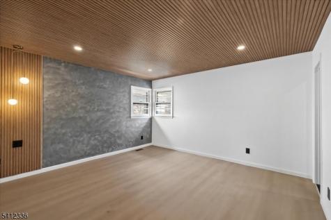32 Luhman Terrace Secaucus NJ 07094