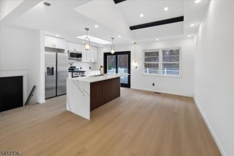 32 Luhman Terrace Secaucus NJ 07094