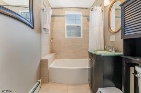 533 North Main Greenwich NJ 08886