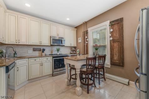533 North Main Greenwich NJ 08886