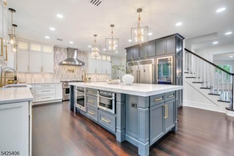 19 Amira Lane Kinnelon NJ 07405