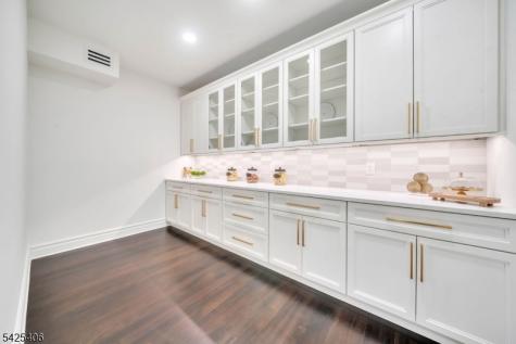 19 Amira Lane Kinnelon NJ 07405