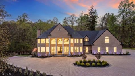 19 Amira Lane Kinnelon NJ 07405