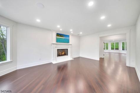 19 Amira Lane Kinnelon NJ 07405