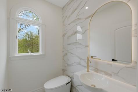 19 Amira Lane Kinnelon NJ 07405