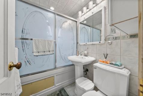 335 Glendale Road North Plainfield NJ 07063