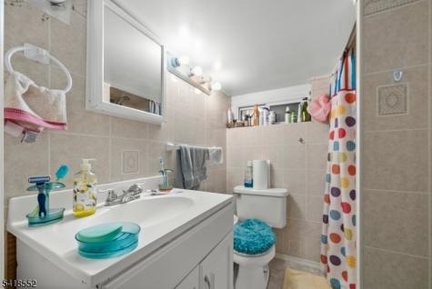 335 Glendale Road North Plainfield NJ 07063